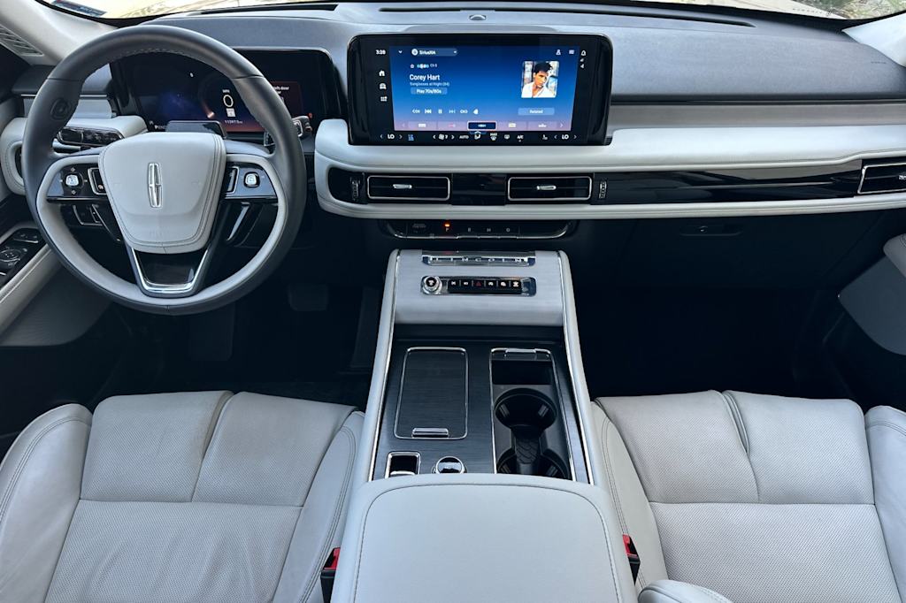 Thumbnail: 2025 Lincoln Aviator - 2