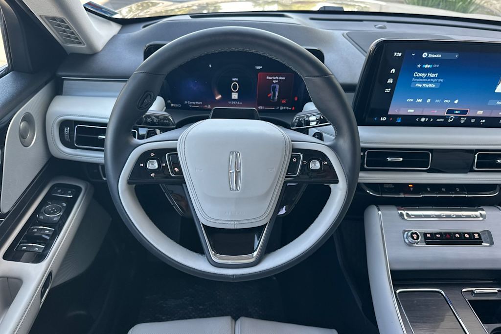 Thumbnail: 2025 Lincoln Aviator - 11