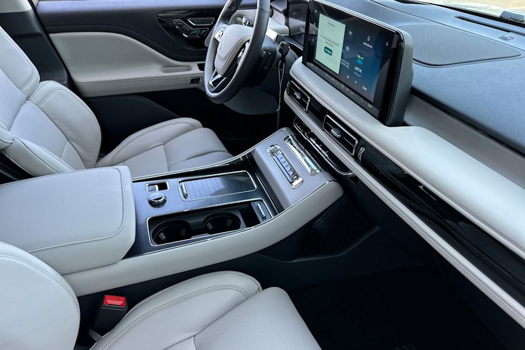 2025 Lincoln Aviator Reserve 12