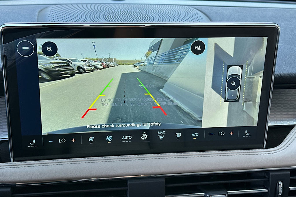 Thumbnail: 2025 Lincoln Corsair - 23