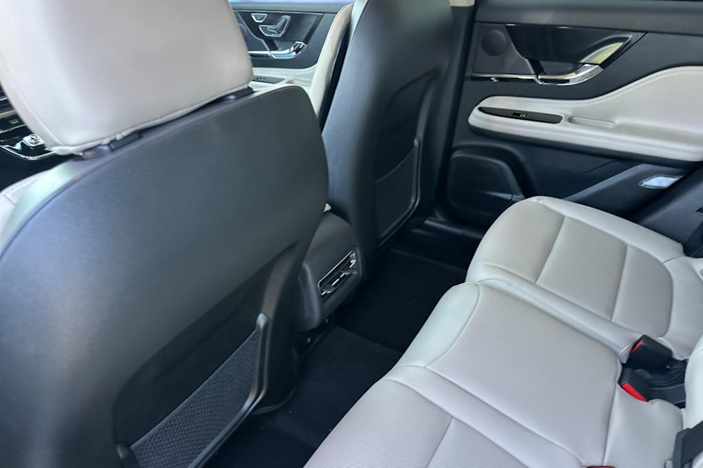 Thumbnail: 2025 Lincoln Corsair - 10