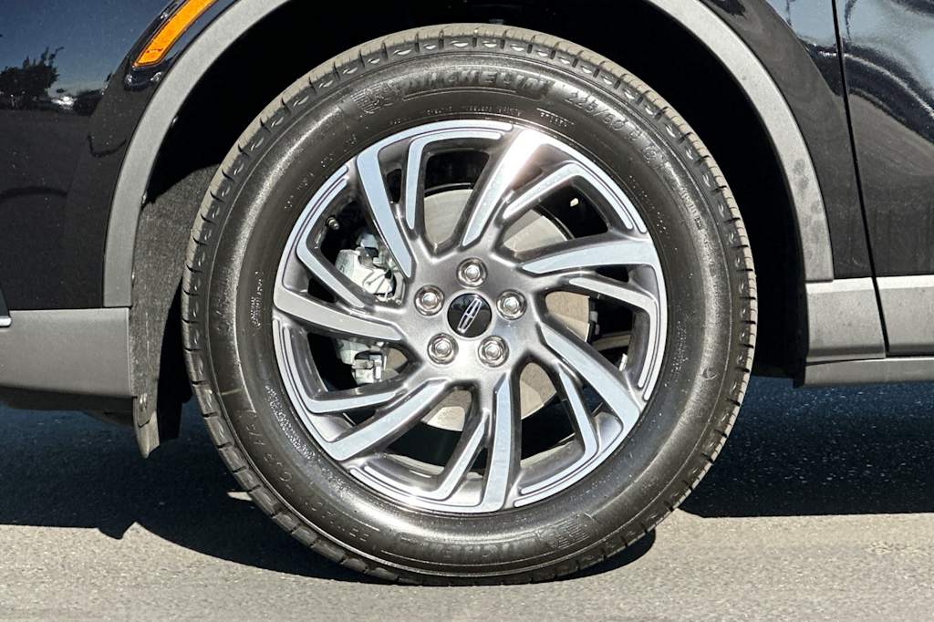 Thumbnail: 2025 Lincoln Corsair - 7