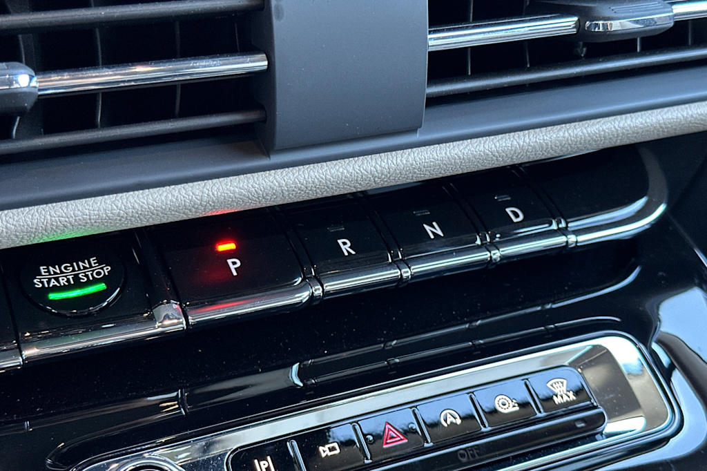 Thumbnail: 2025 Lincoln Corsair - 25