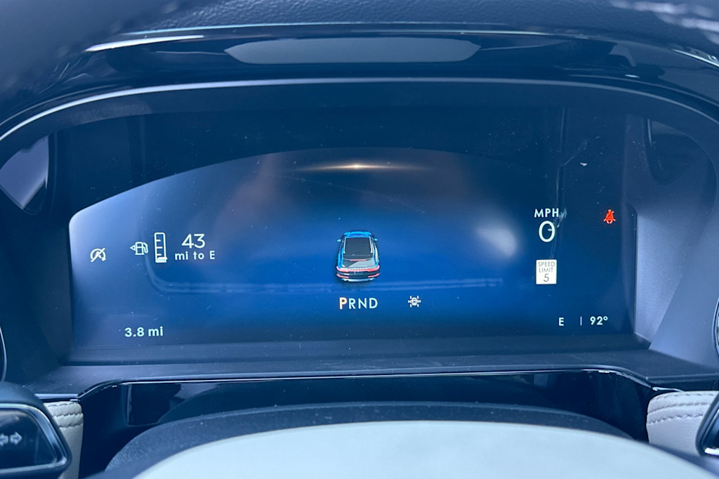 Thumbnail: 2025 Lincoln Corsair - 13