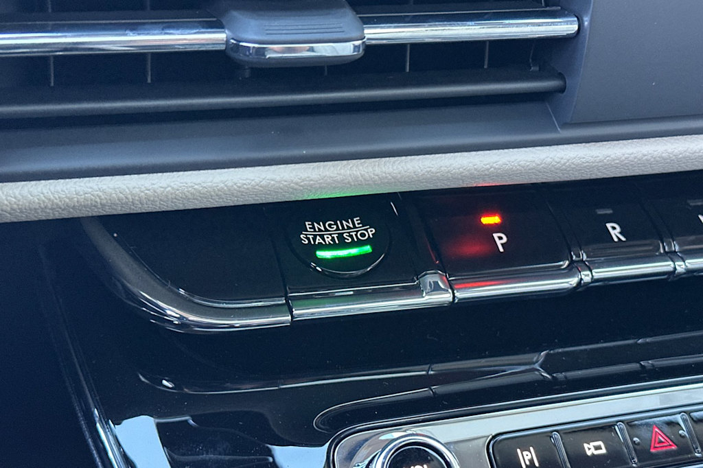 Thumbnail: 2025 Lincoln Corsair - 26