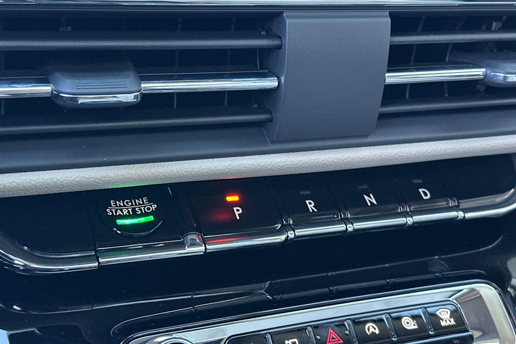 Thumbnail: 2025 Lincoln Corsair - 25