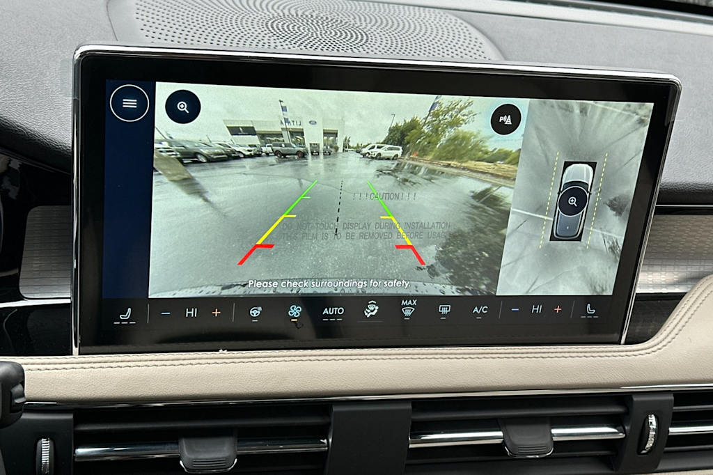 Thumbnail: 2025 Lincoln Corsair - 24