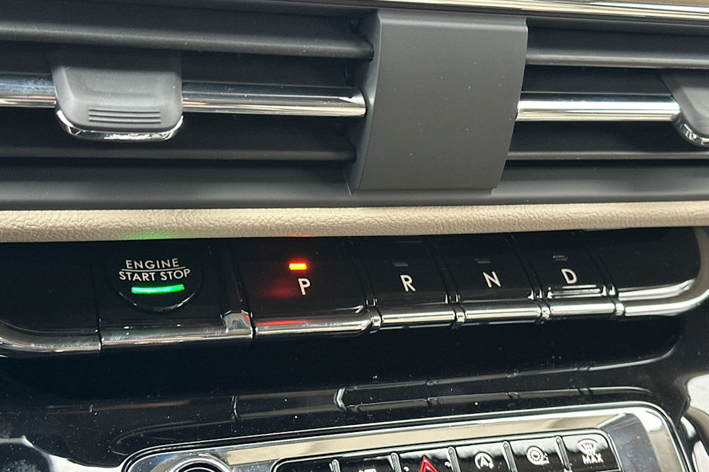 Thumbnail: 2025 Lincoln Corsair - 26