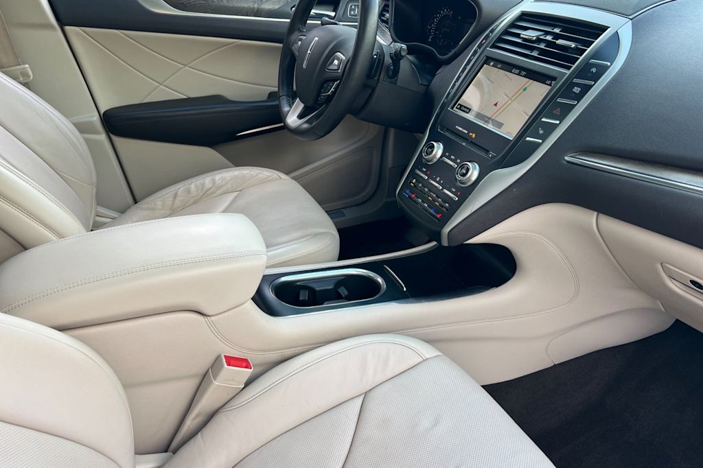 Thumbnail: 2019 Lincoln MKC - 13
