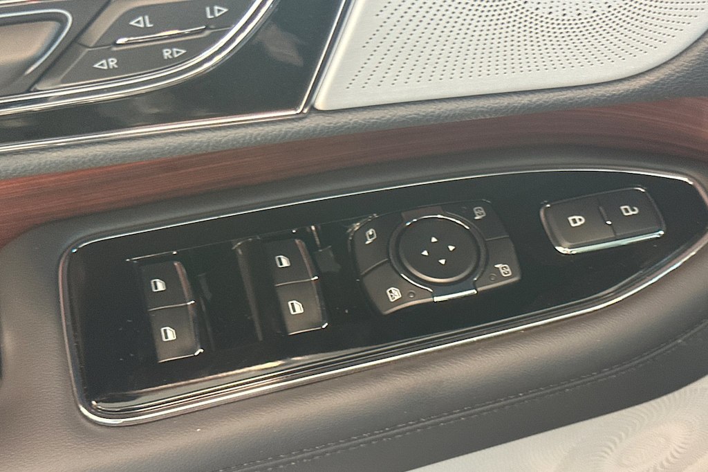 Thumbnail: 2024 Lincoln Navigator - 20