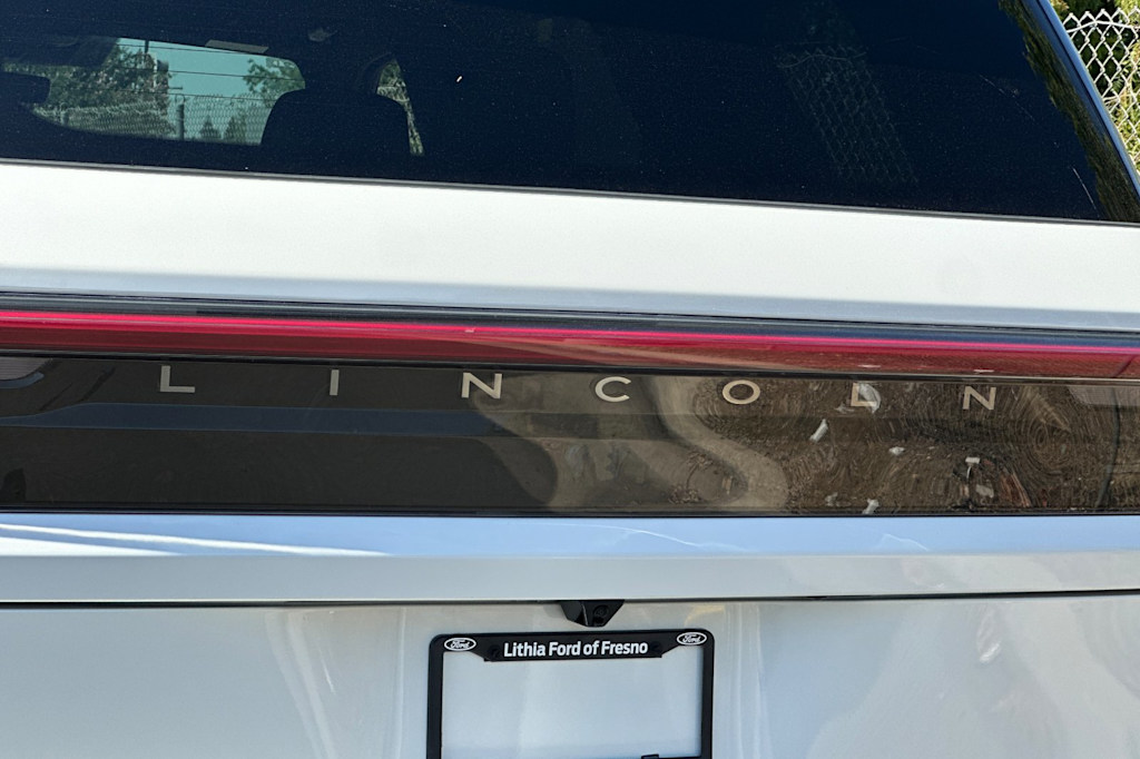 Thumbnail: 2026 Lincoln Navigator - 26