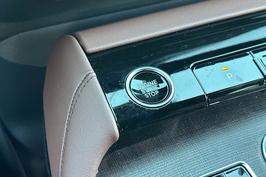 Thumbnail: 2026 Lincoln Navigator - 24