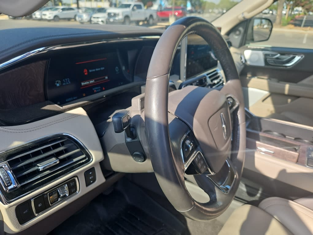 Thumbnail: 2023 Lincoln Navigator - 2