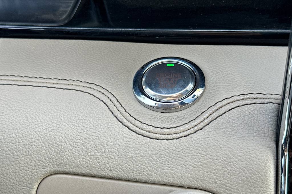Thumbnail: 2023 Lincoln Navigator - 7
