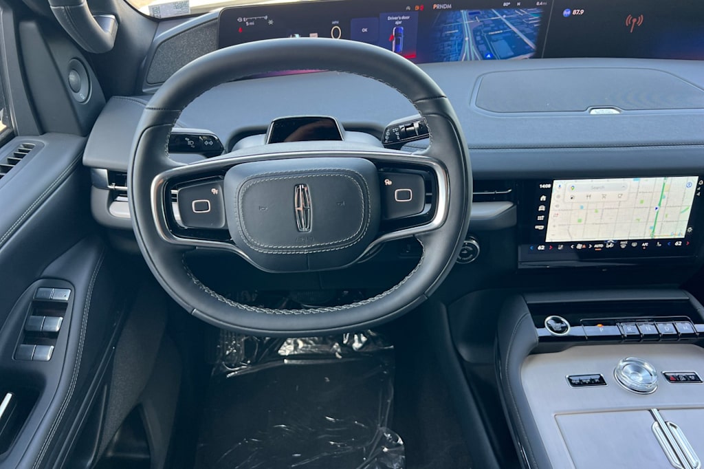 Thumbnail: 2026 Lincoln Navigator - 21
