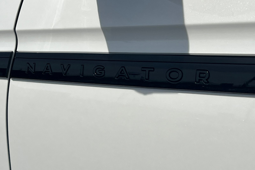 Thumbnail: 2026 Lincoln Navigator - 7