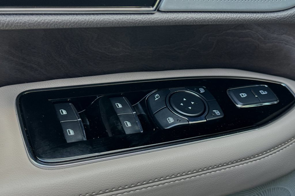 Thumbnail: 2024 Lincoln Navigator - 21