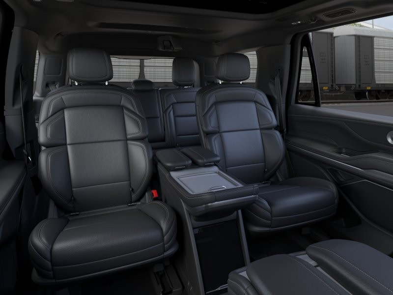 Thumbnail: 2026 Lincoln Navigator - 9
