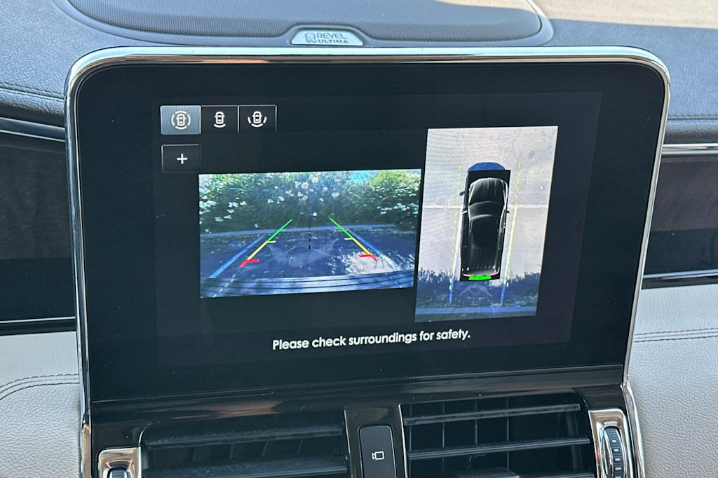 Thumbnail: 2021 Lincoln Navigator - 25