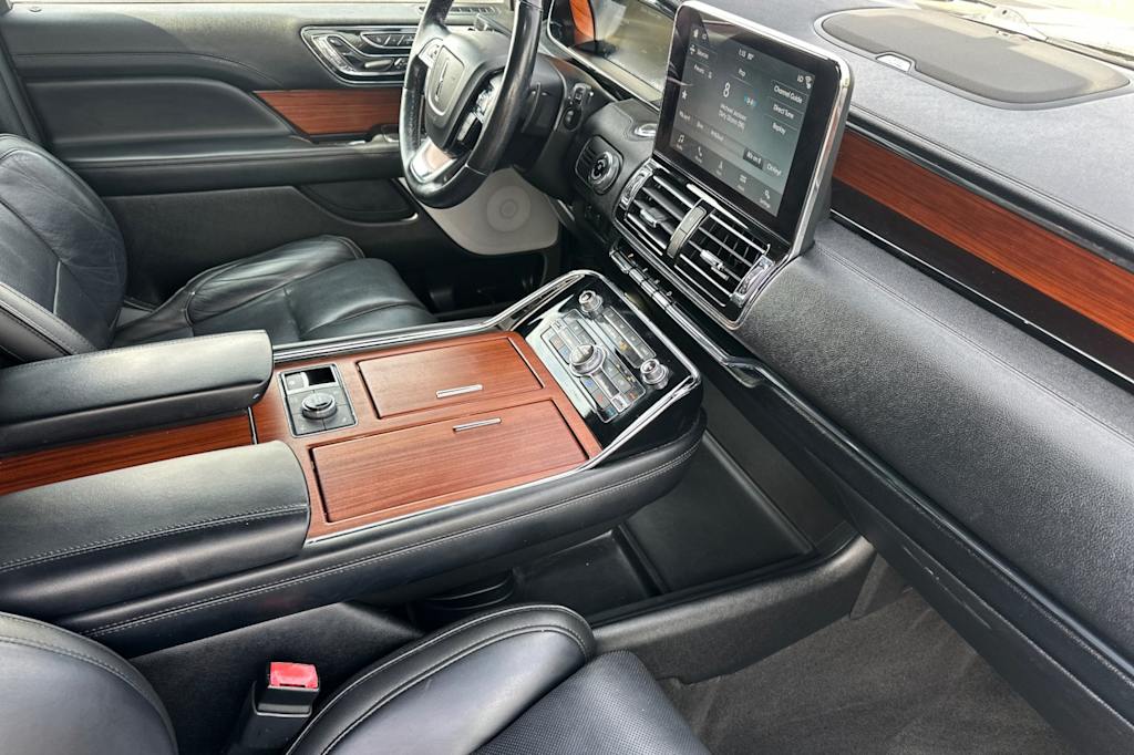 Thumbnail: 2018 Lincoln Navigator - 11