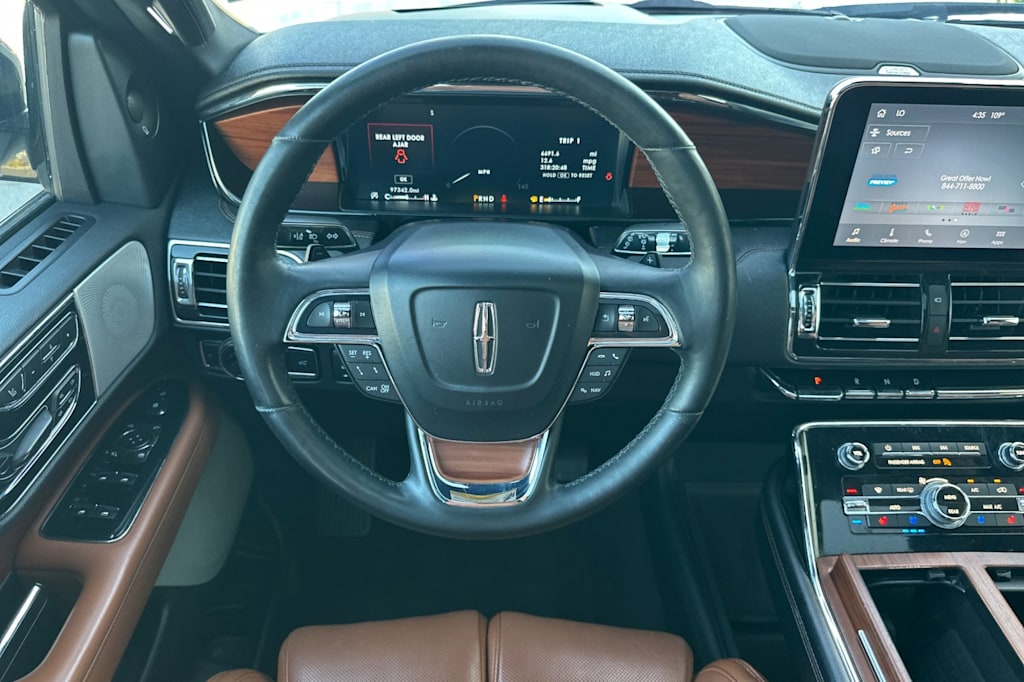 Thumbnail: 2020 Lincoln Navigator - 12