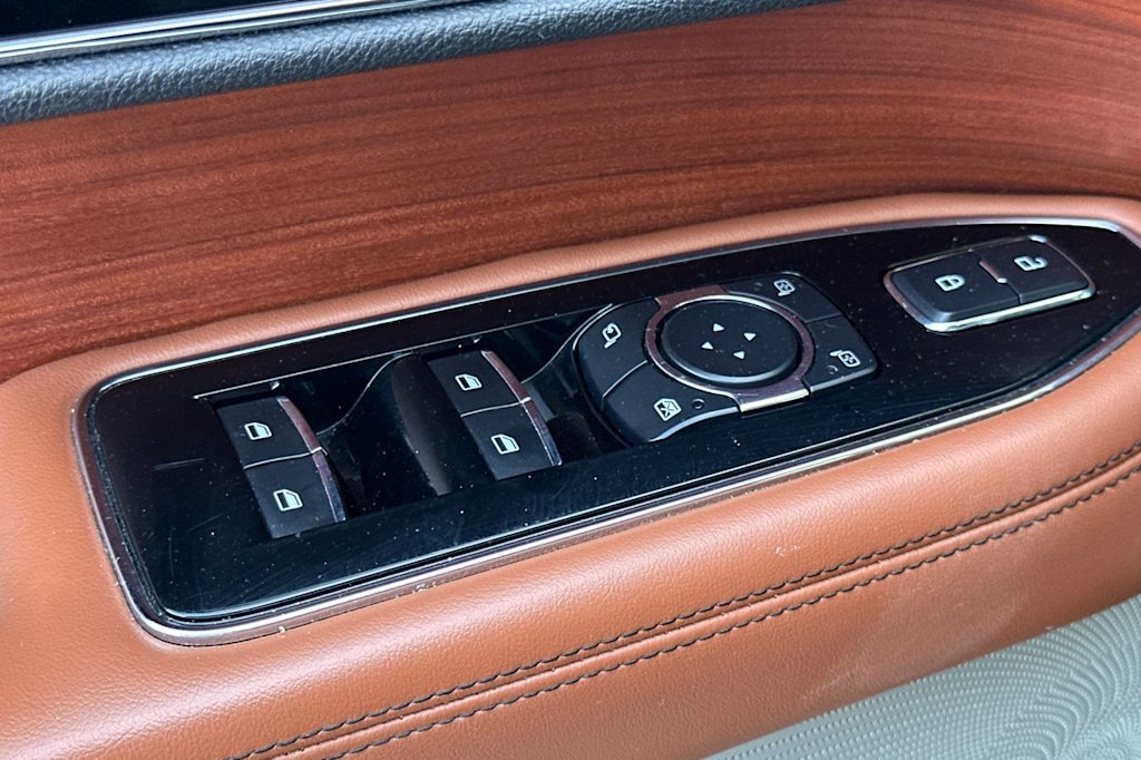 Thumbnail: 2020 Lincoln Navigator - 23