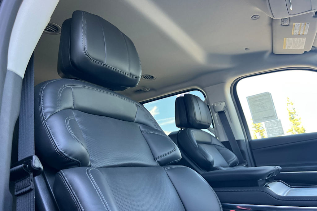 Thumbnail: 2026 Lincoln Navigator - 22