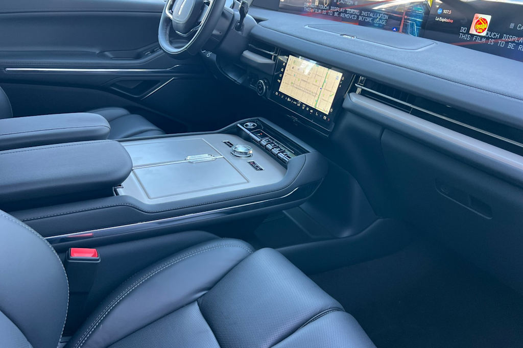 Thumbnail: 2026 Lincoln Navigator - 12