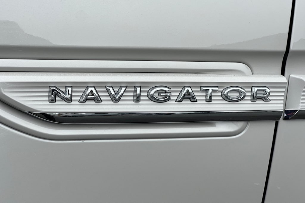 2024 Lincoln Navigator L Reserve 7