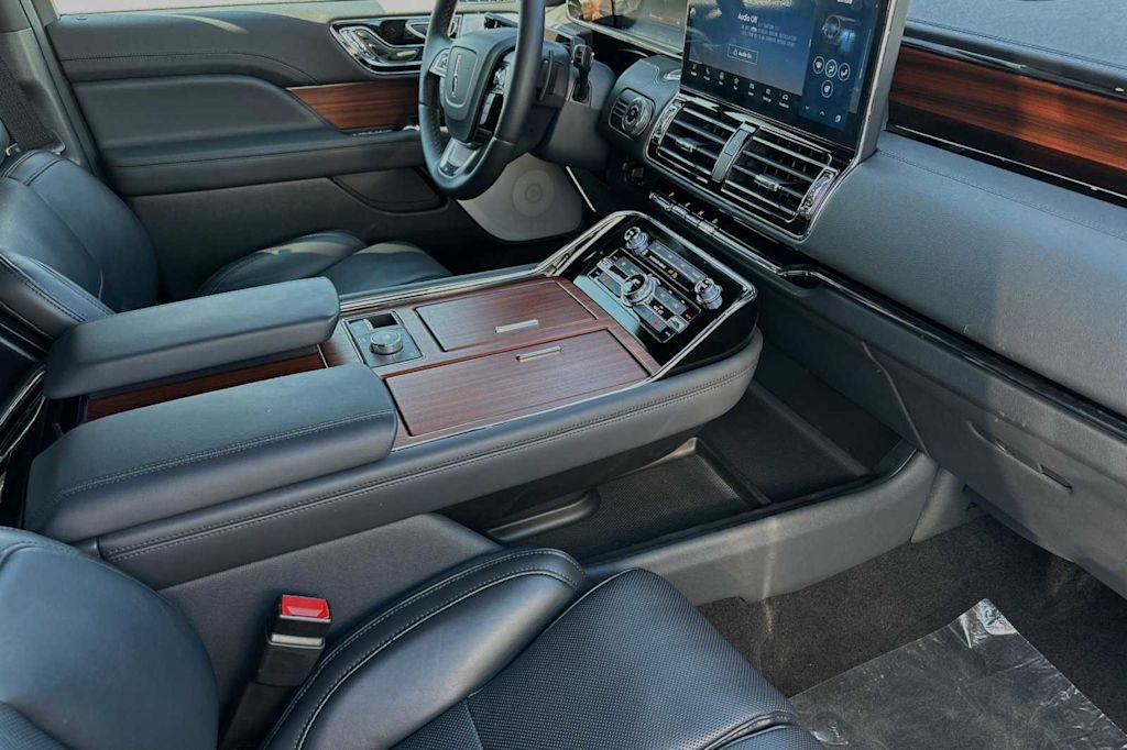 2024 Lincoln Navigator L Reserve 12