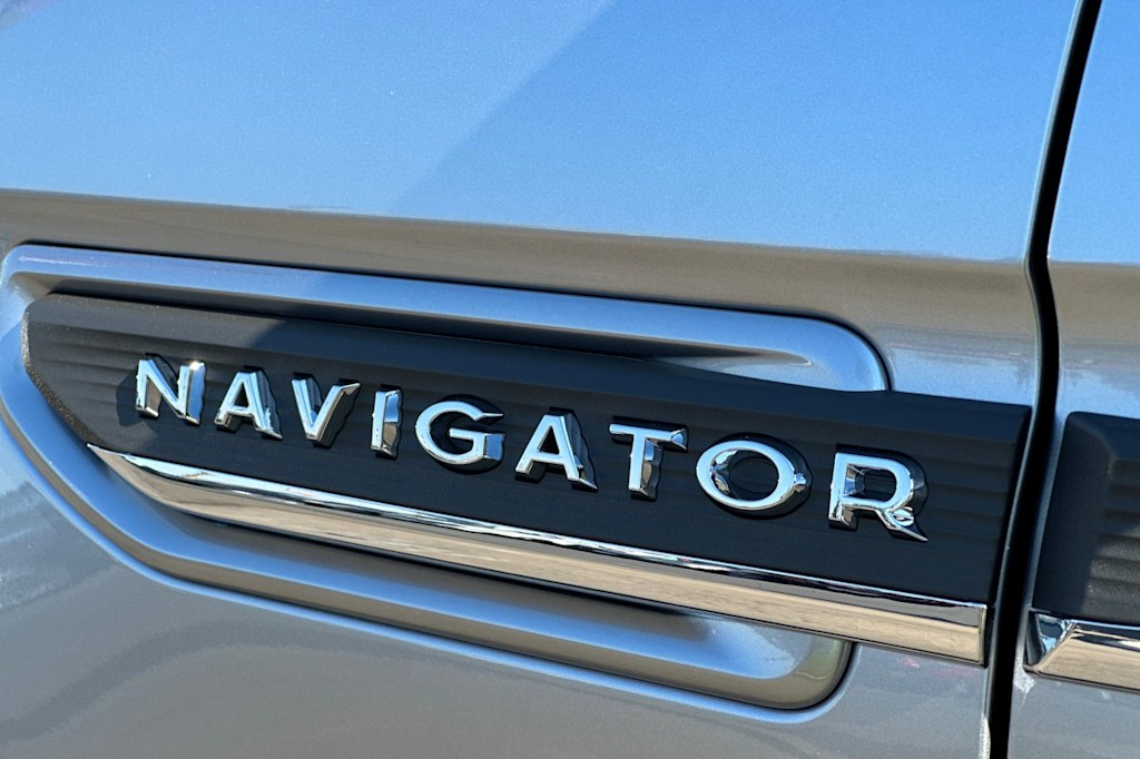 2024 Lincoln Navigator L Reserve 7