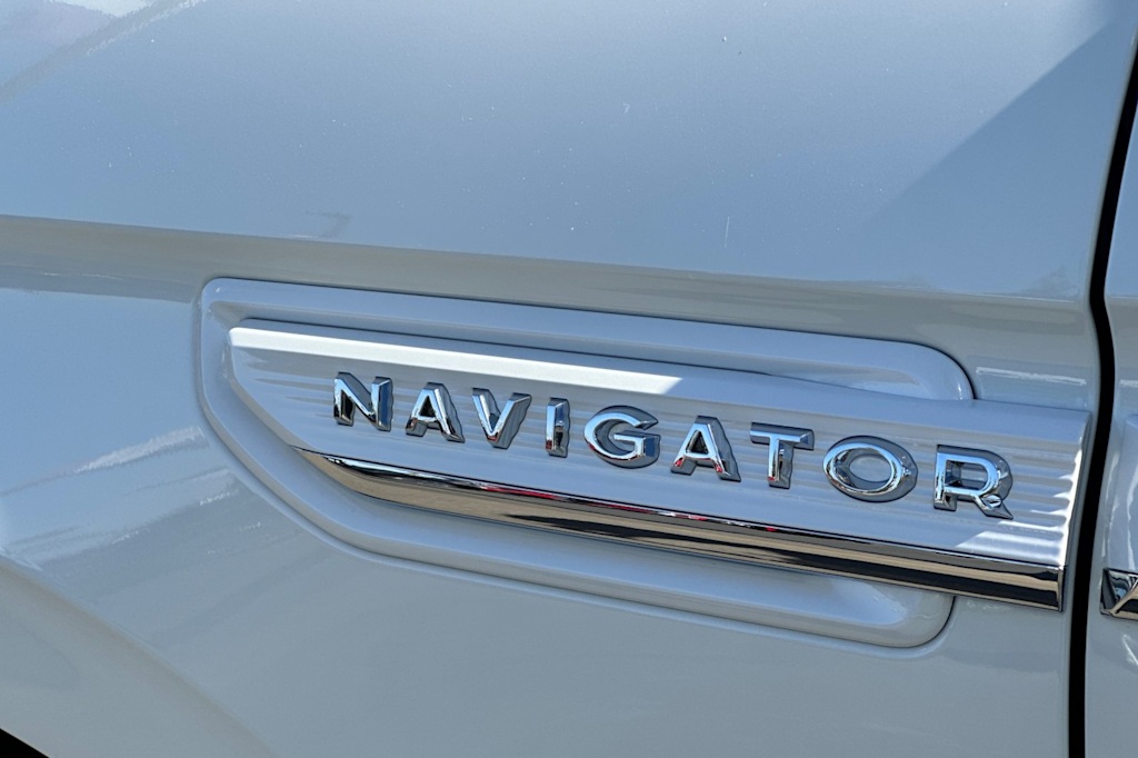 2024 Lincoln Navigator L Reserve 7