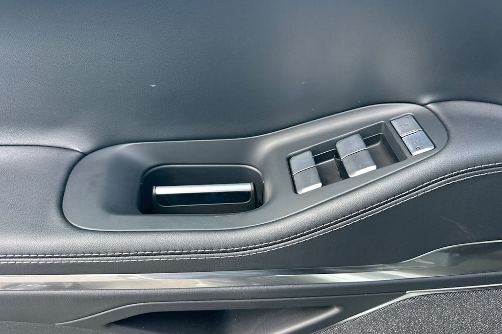 Thumbnail: 2026 Lincoln Navigator L - 19