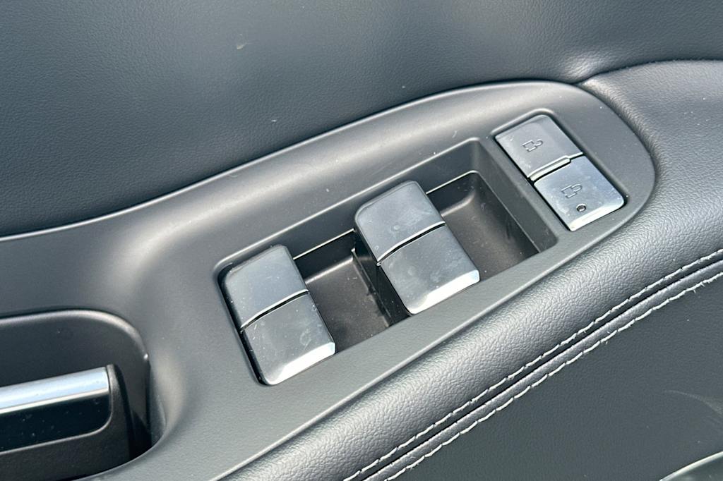 Thumbnail: 2026 Lincoln Navigator L - 20