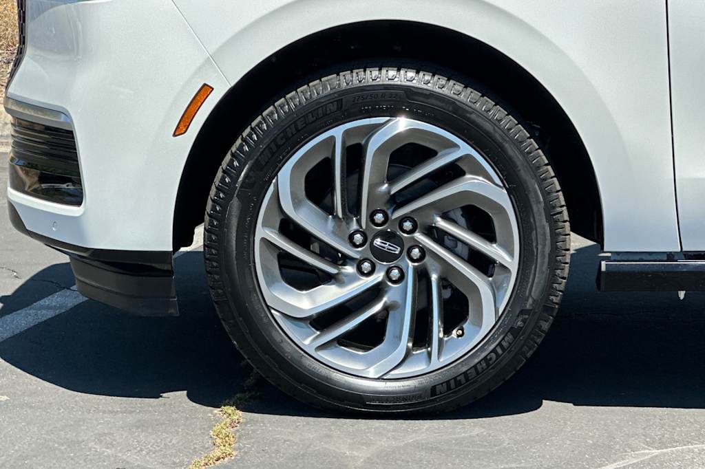 Thumbnail: 2026 Lincoln Navigator L - 8