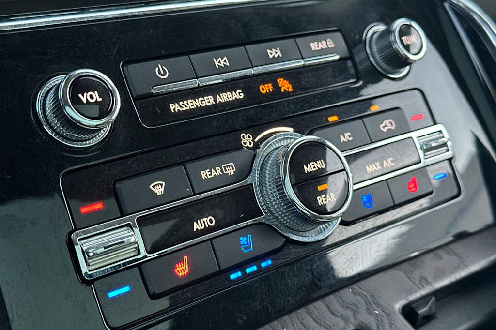 Thumbnail: 2018 Lincoln Navigator L - 25