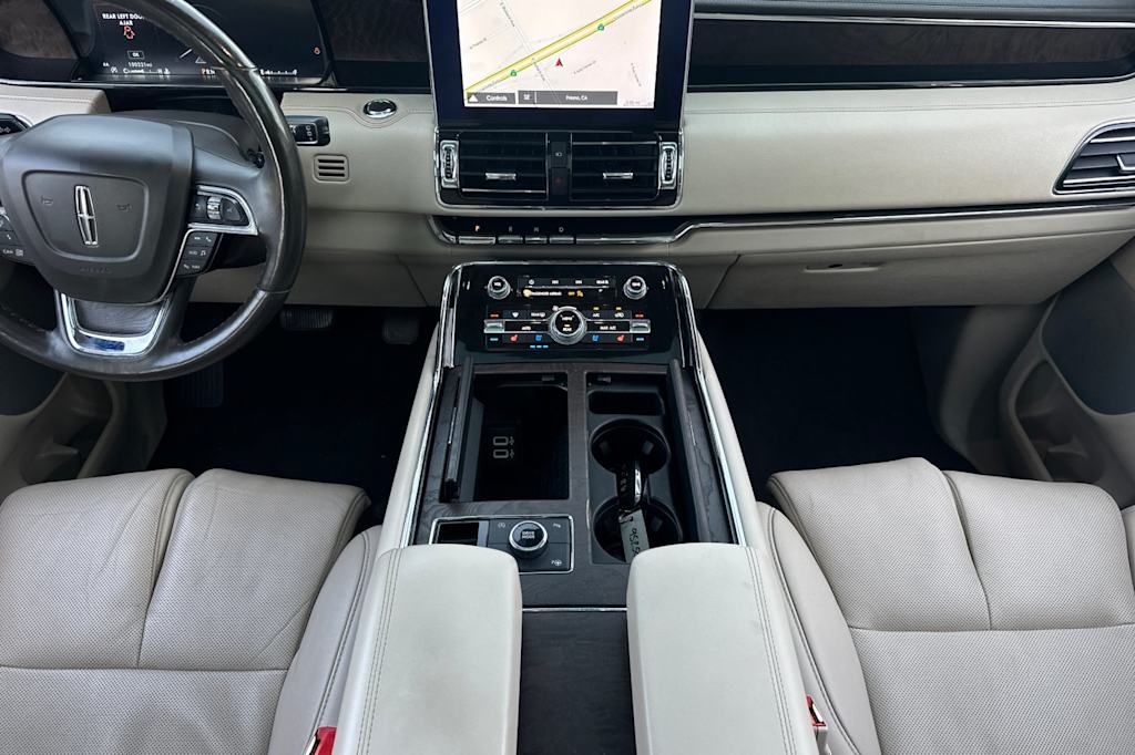 Thumbnail: 2018 Lincoln Navigator L - 2