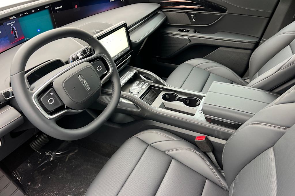 Thumbnail: 2026 Lincoln Nautilus - 8