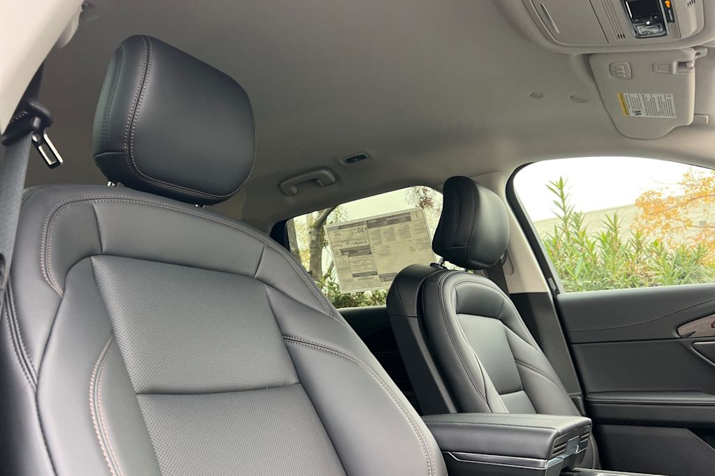 Thumbnail: 2026 Lincoln Nautilus - 10