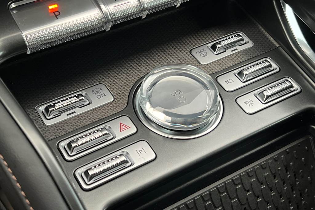 Thumbnail: 2026 Lincoln Nautilus - 29