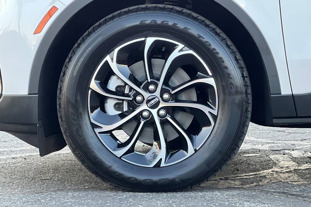 Thumbnail: 2026 Lincoln Nautilus - 7