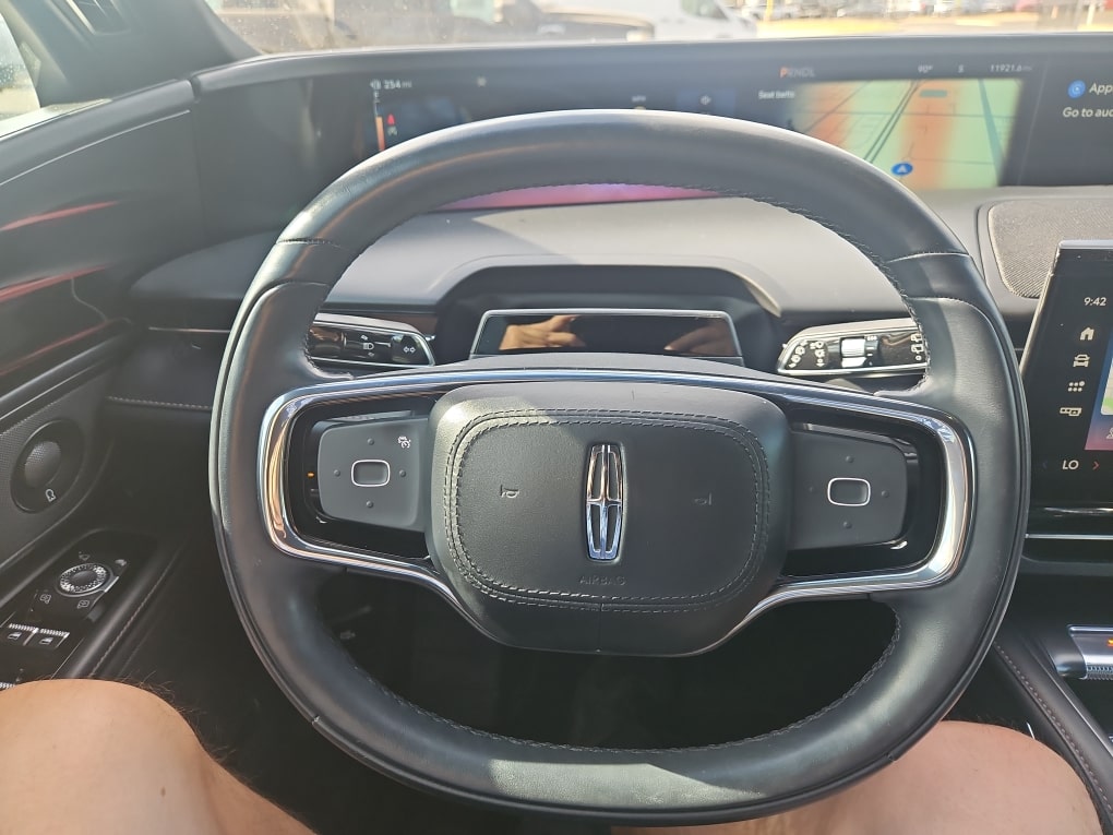 Thumbnail: 2024 Lincoln Nautilus - 18