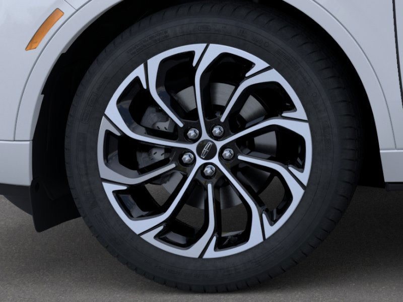 Thumbnail: 2026 Lincoln Nautilus - 7