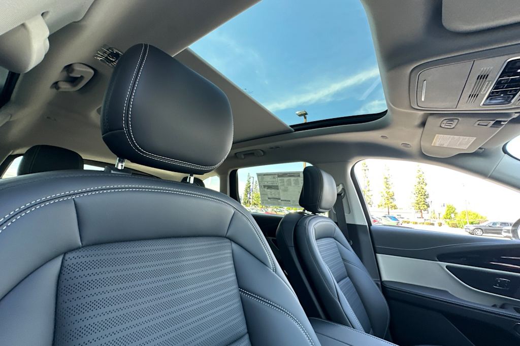 2025 Lincoln Nautilus Reserve 21
