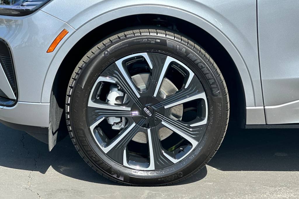 2025 Lincoln Nautilus Reserve 8
