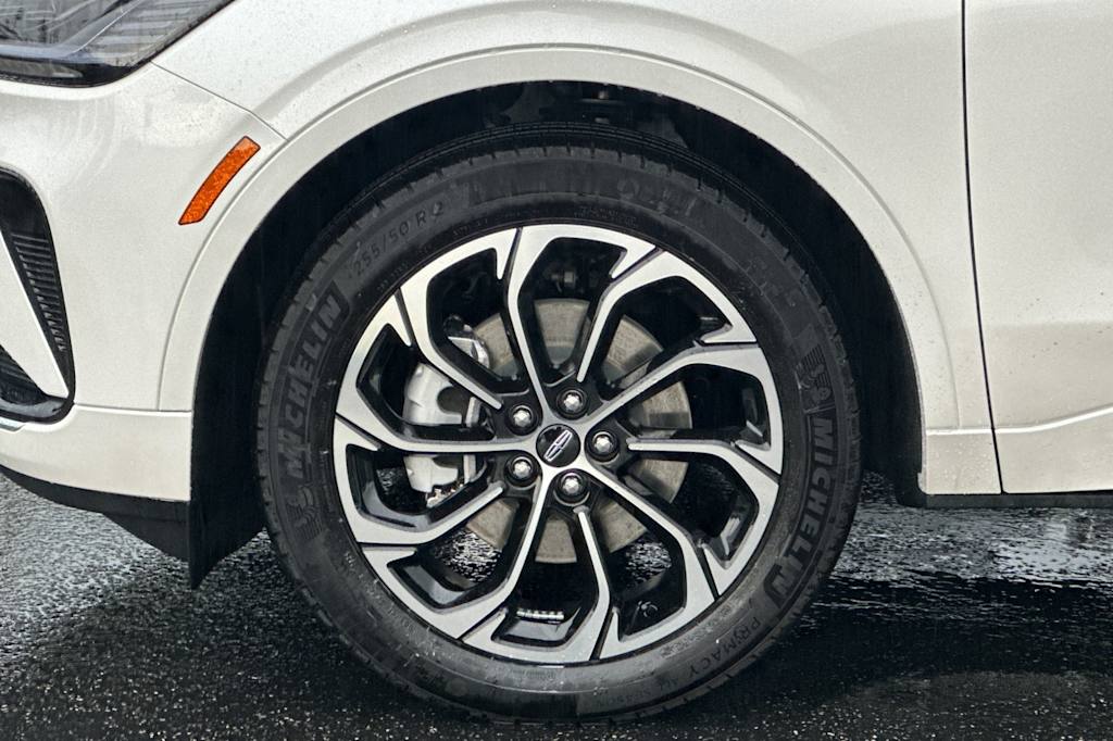 Thumbnail: 2026 Lincoln Nautilus - 7