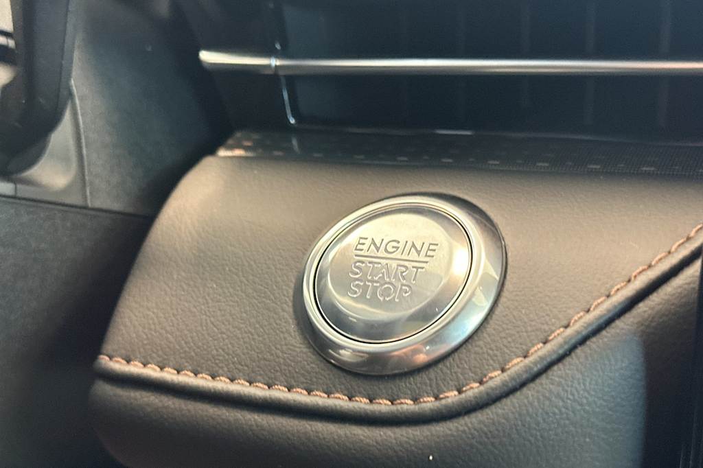 2025 Lincoln Nautilus Reserve 23