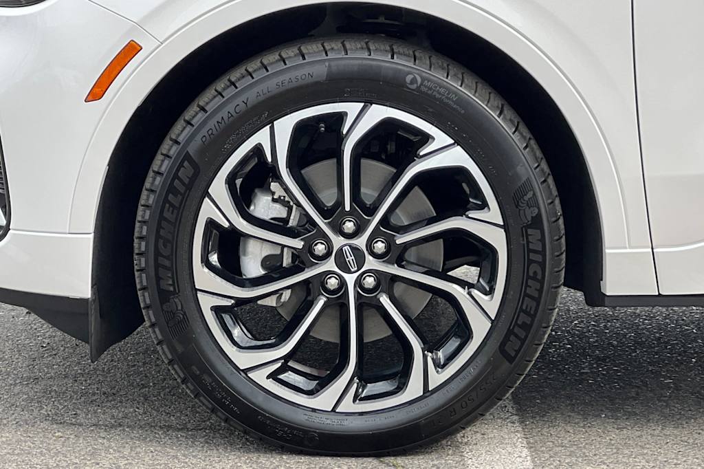 Thumbnail: 2026 Lincoln Nautilus - 7