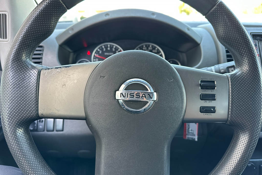 Thumbnail: 2012 Nissan Pathfinder - 27