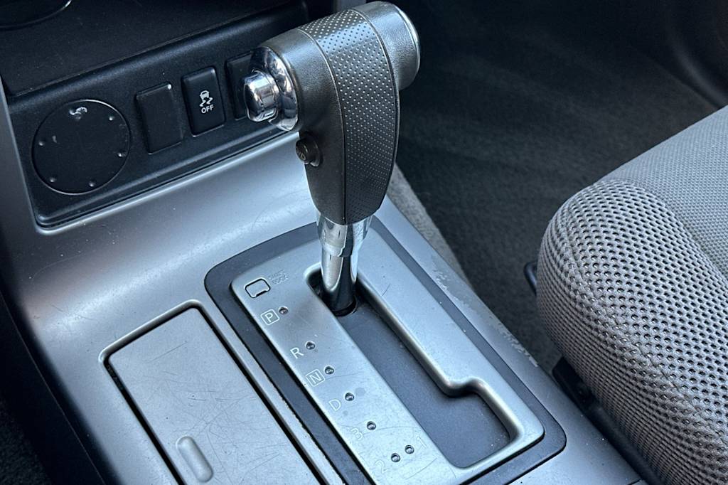 Thumbnail: 2012 Nissan Pathfinder - 15